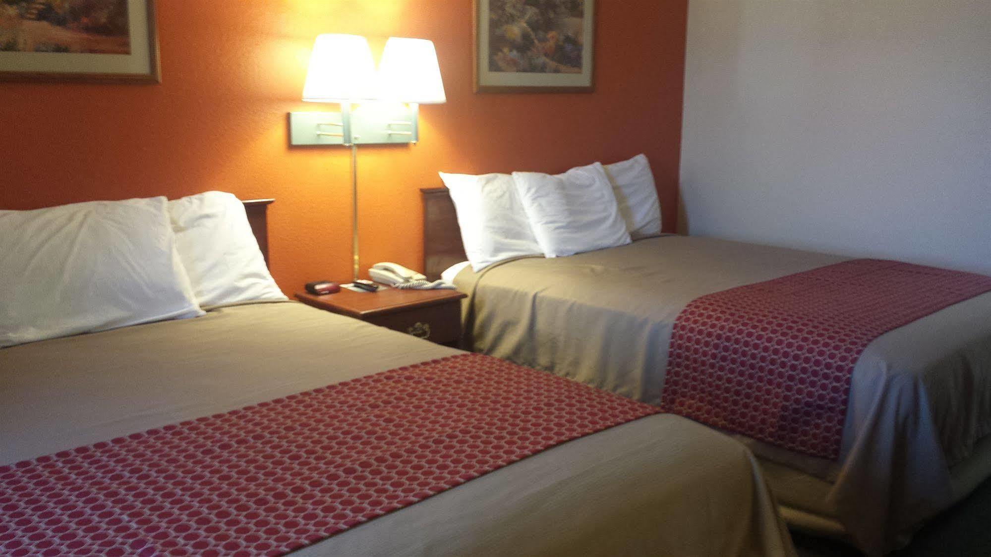 Green Country Inn Henryetta Εξωτερικό φωτογραφία